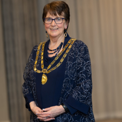 Uachtarán an Oireachtais 2026 insealbhaithe